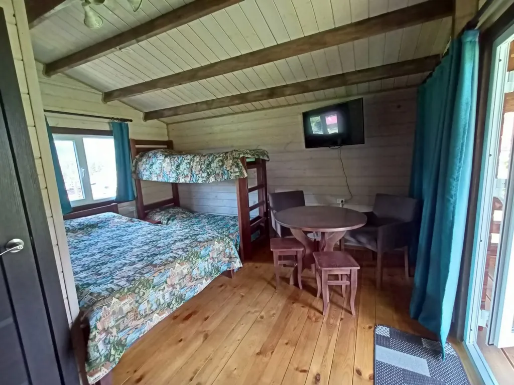 Четырехместный уютный гостевой дом с видом на горы №9