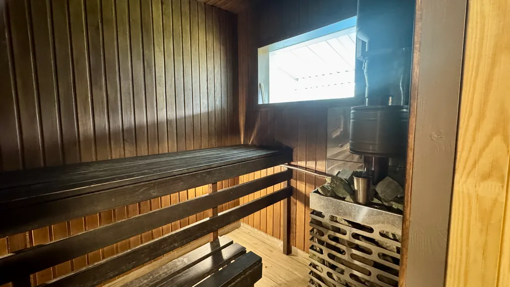 Большой семейный коттедж с русской баней