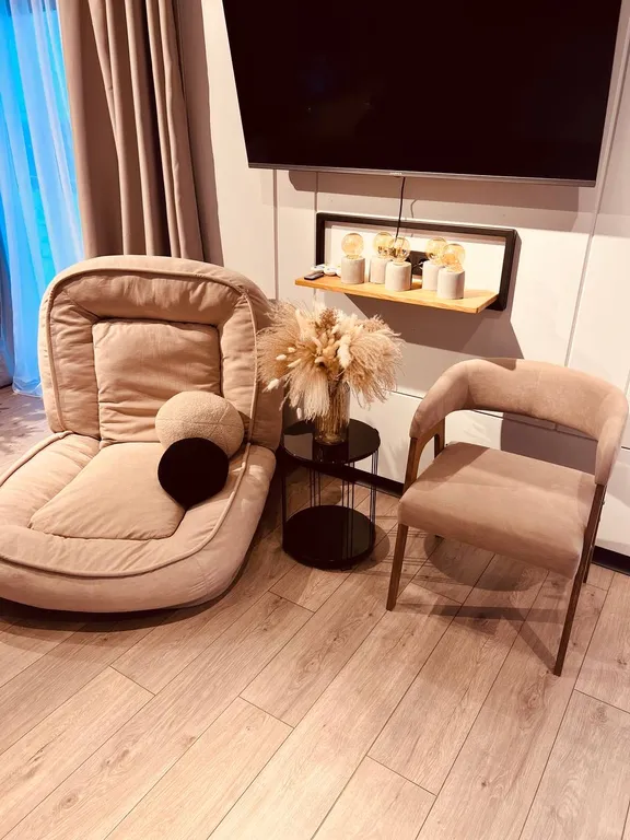 Новый стильный дом с купелью и сауной