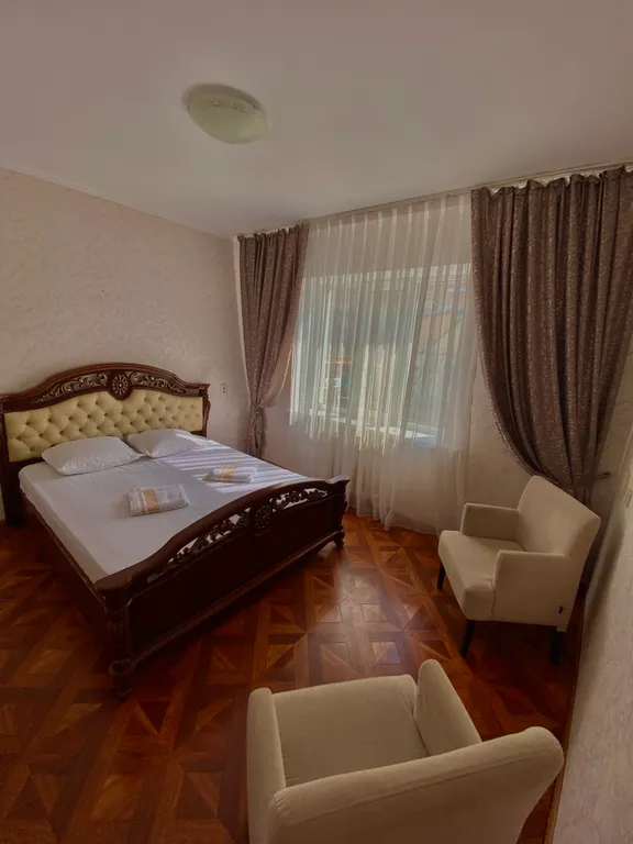 Апартаменты двухкомнатные с кухней