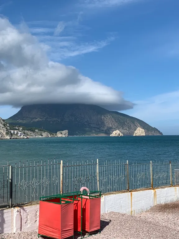 Апартамент в элитном ЖК с прямым панорамным видом на море и бассейном