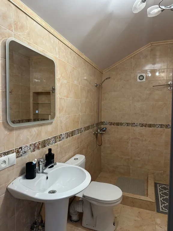 2-этажный дом с прекрасным видом на горы