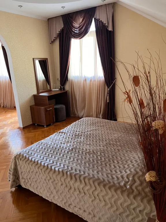 Квартира Квартира Трёхместный люкс номер с видом на горы — Гагра