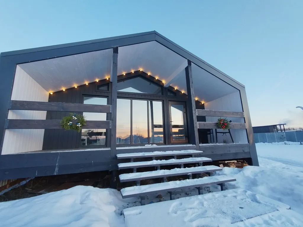 Уютный дом на две семьи в коттеджном поселке