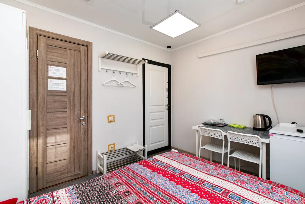 Жилая комната со своим санузлом и общей мини-кухней Сhocolate (4-5)