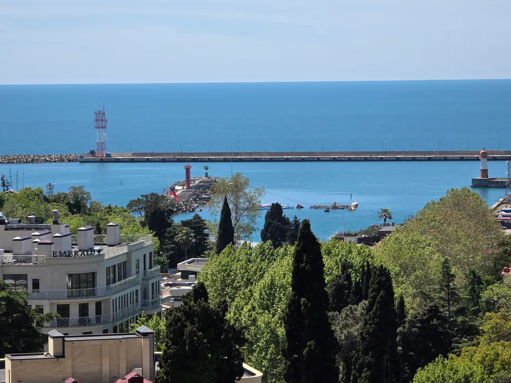 Уютная квартира с видом на морпорт в центре