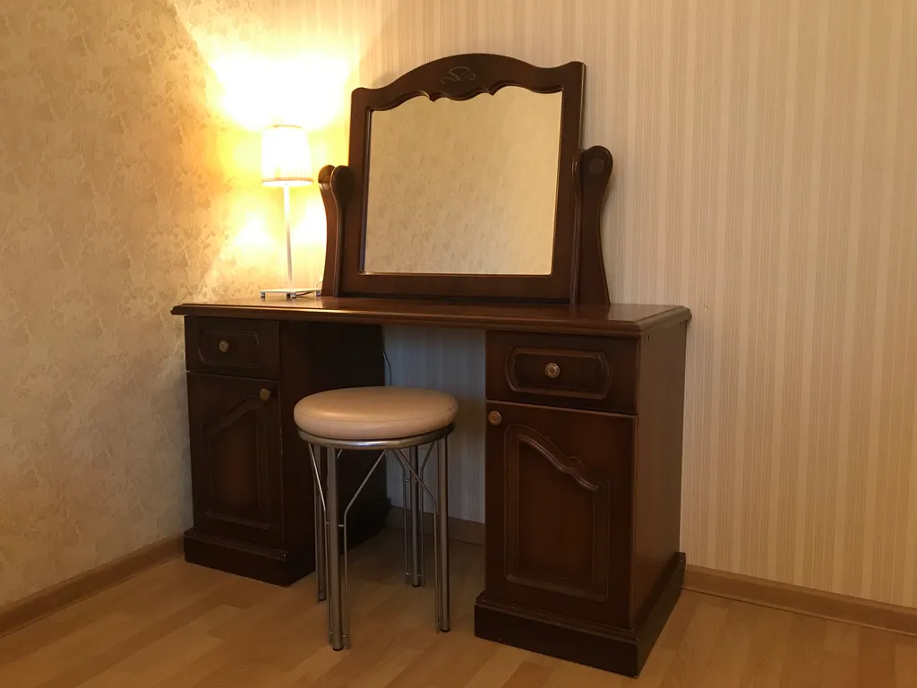 Просторная тёплая двушка в центре