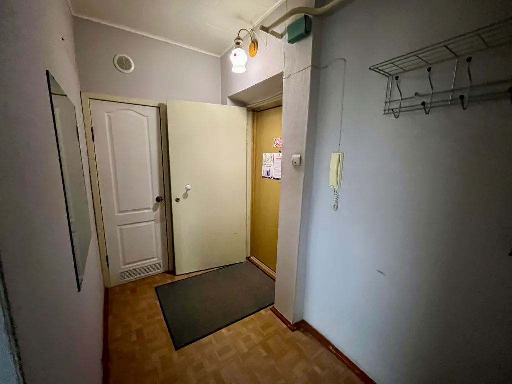 Трехкомнатная с большой лоджией