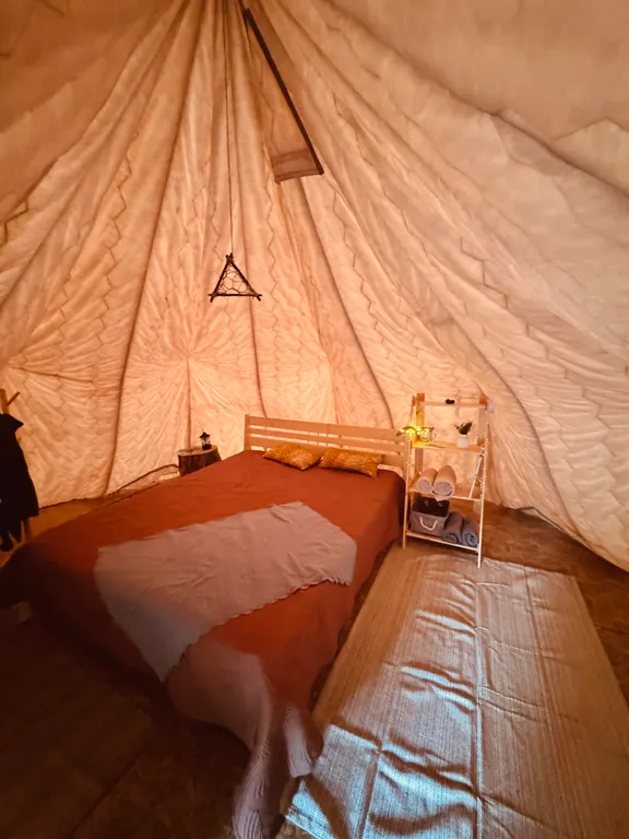 Чум с двуспальной кроватью