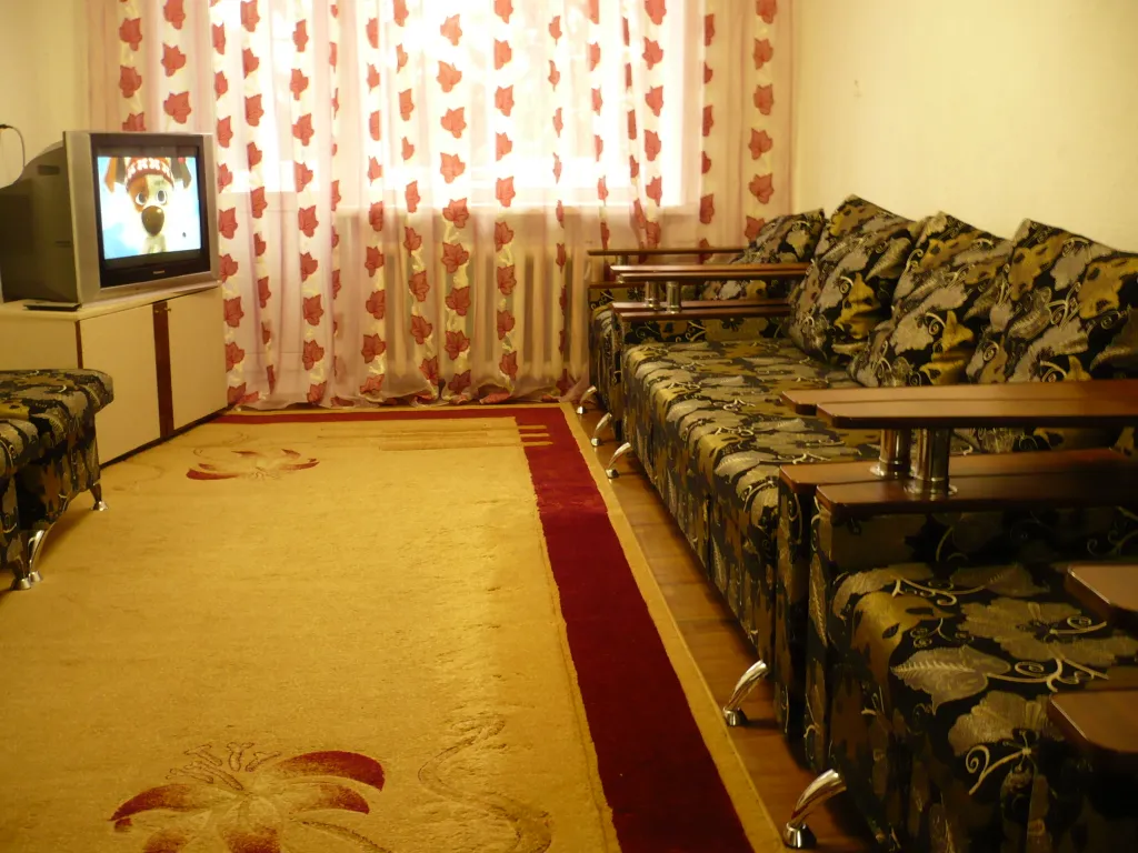 1-комнатная квартира рядом с Ж.Д. вокзалом — аренда посуточно в Троицк