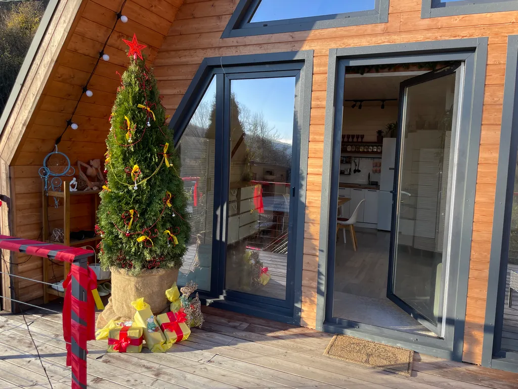 Квартира Квартира Дом A-Frame с панорамными окнами и видом на реку Сочи — Пластунка