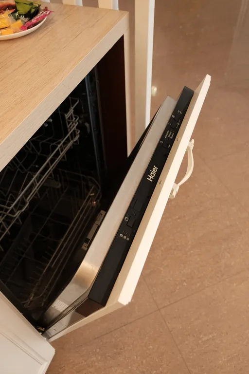 Большой уютный дом с видом на лес