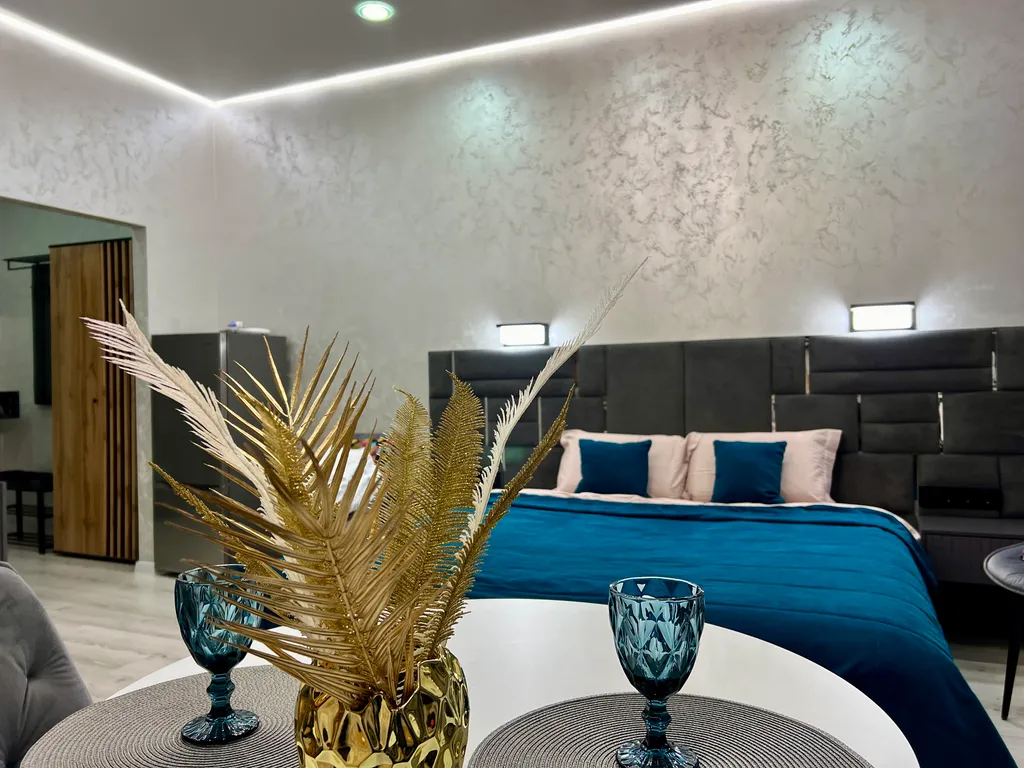 Новая квартира в центре города с видом на горы