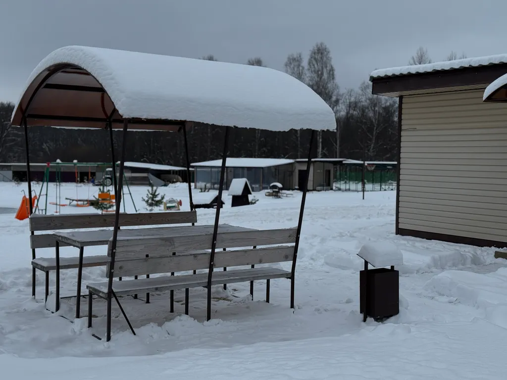 Глэмпинг у peки Bолoста