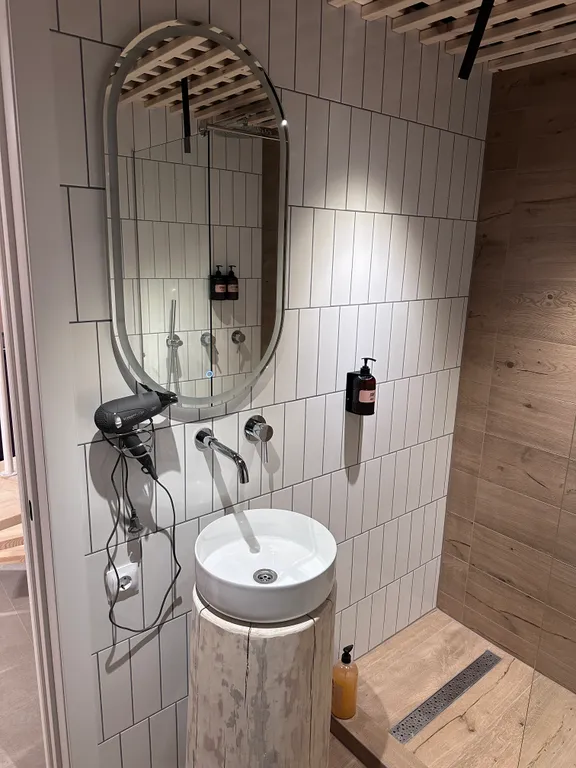 Уютный дом у подножья горы Белая