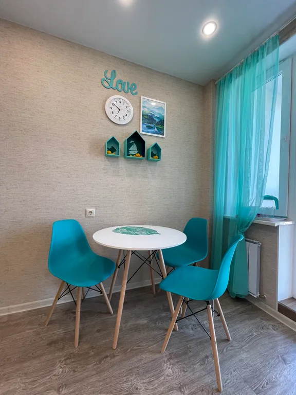 Бирюзовая Квартира на Аксакова