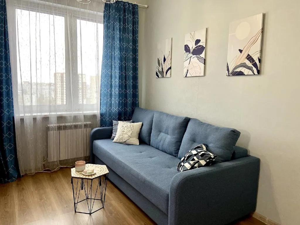 Квартира Хэппи Хаус Студия в стиле лофт в Кузьминках — Омск