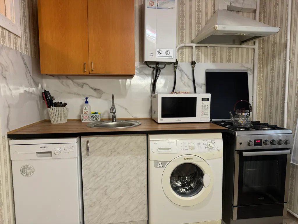 Квартира у аллеи