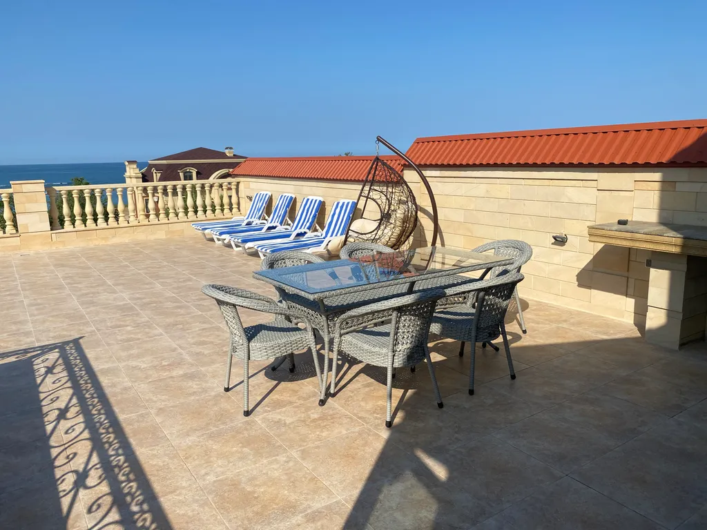 Уютная комната-студия у самого моря с бассейном, террасой и мангалом