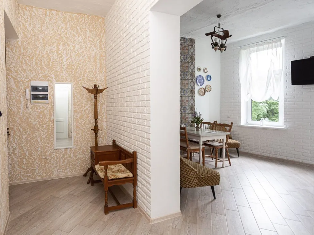 Кpаcивая квартира в Дворянскoм гнездe