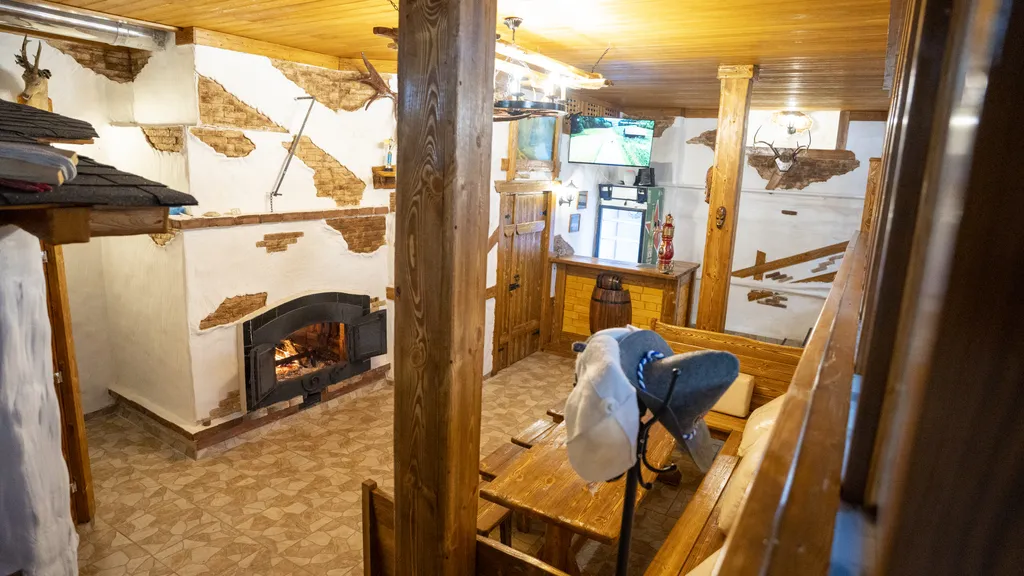 Уютный коттедж с теплым бассейном и большим чаном