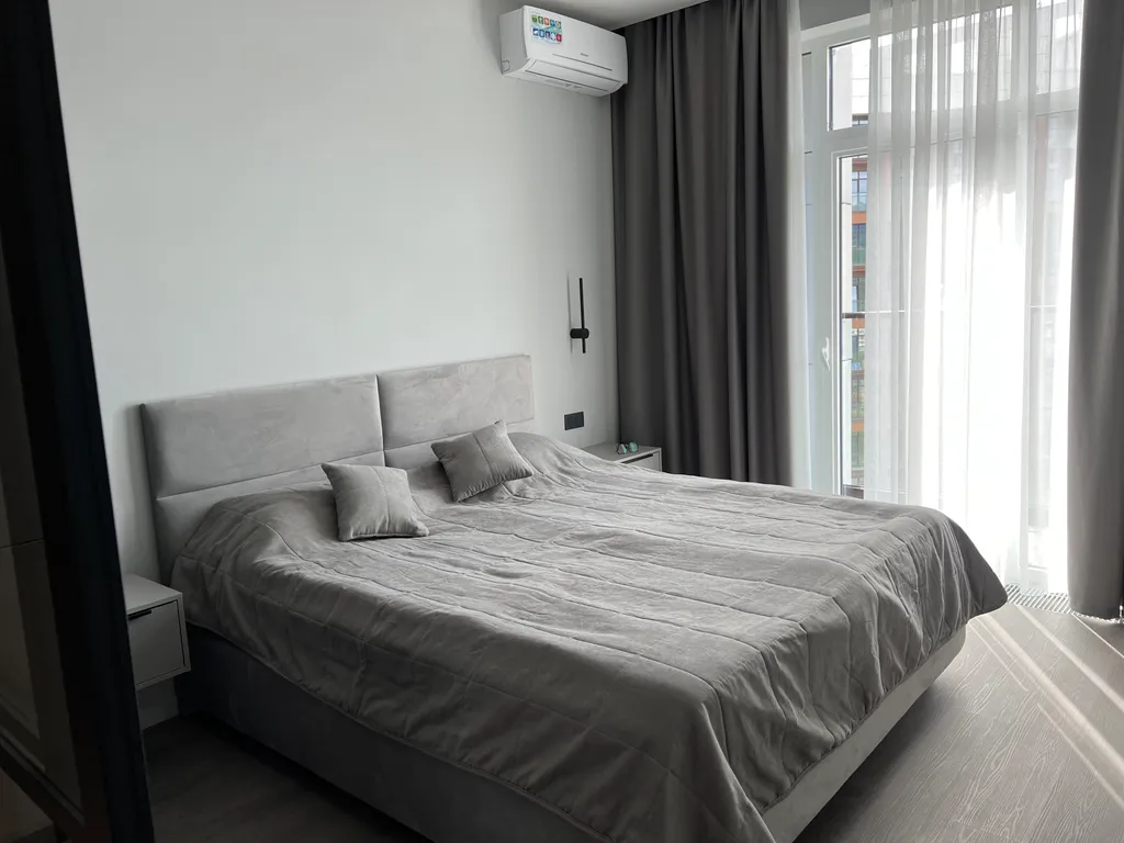 Дизайнерская квартира с видом на море в ЖК Аллея парк