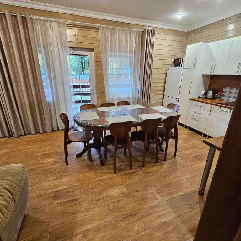 Котедж . Дом у подножия горы!