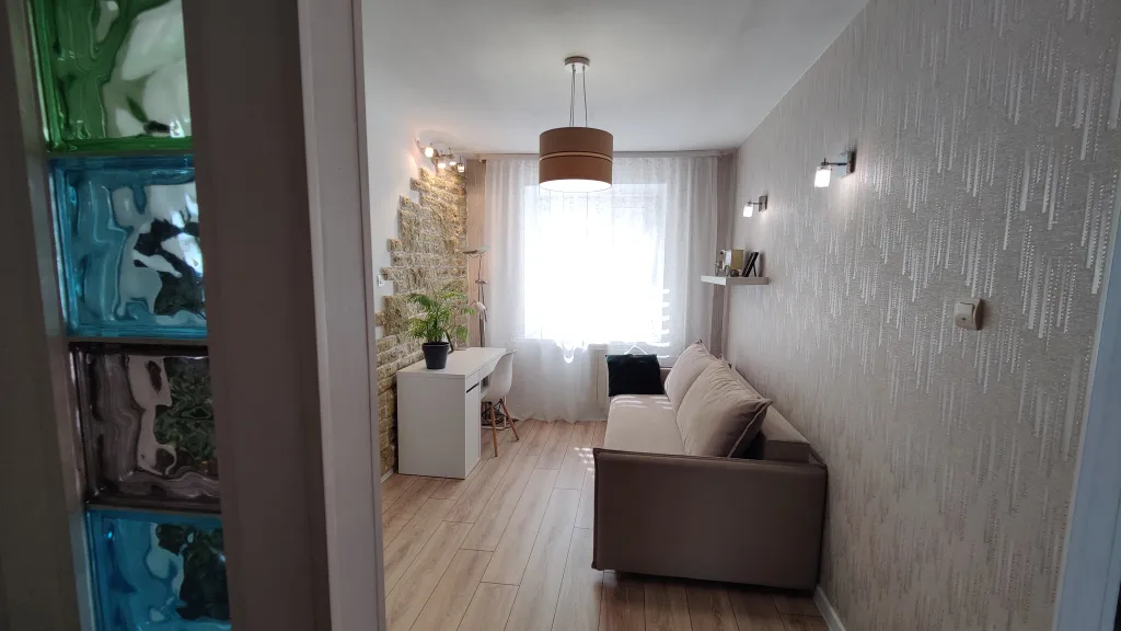 Светлая уютная 4-комнатная квартира рядом с центром