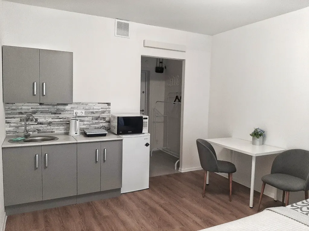 Уютная квартира у метро с видом на лес