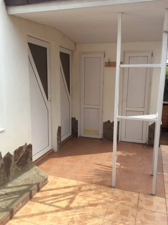 Уютная квартирка с двориком и беседкой