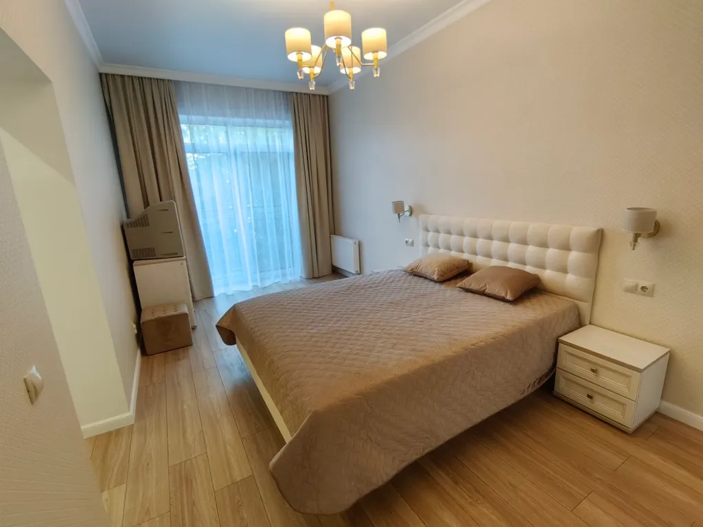 Новые двухкомнатные апартаменты West Wave рядом с бассейнами Баден СПА