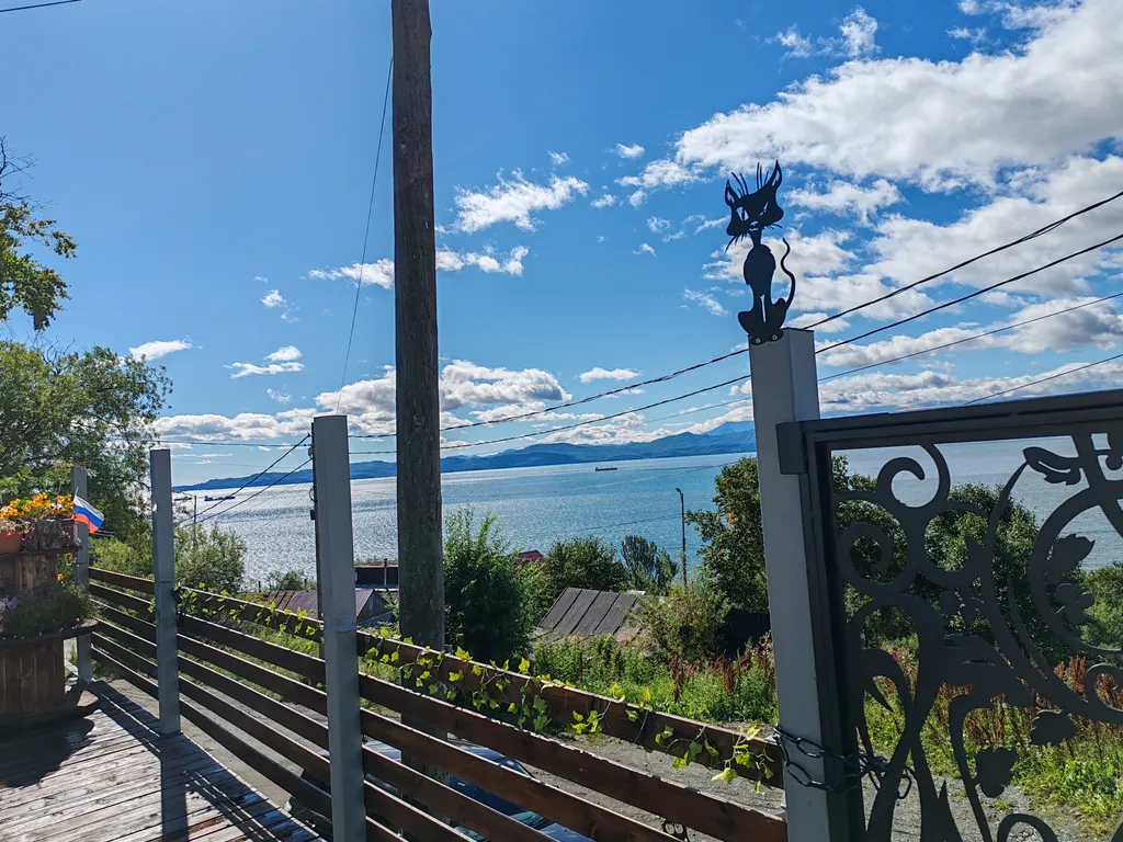 Домик с видом на море