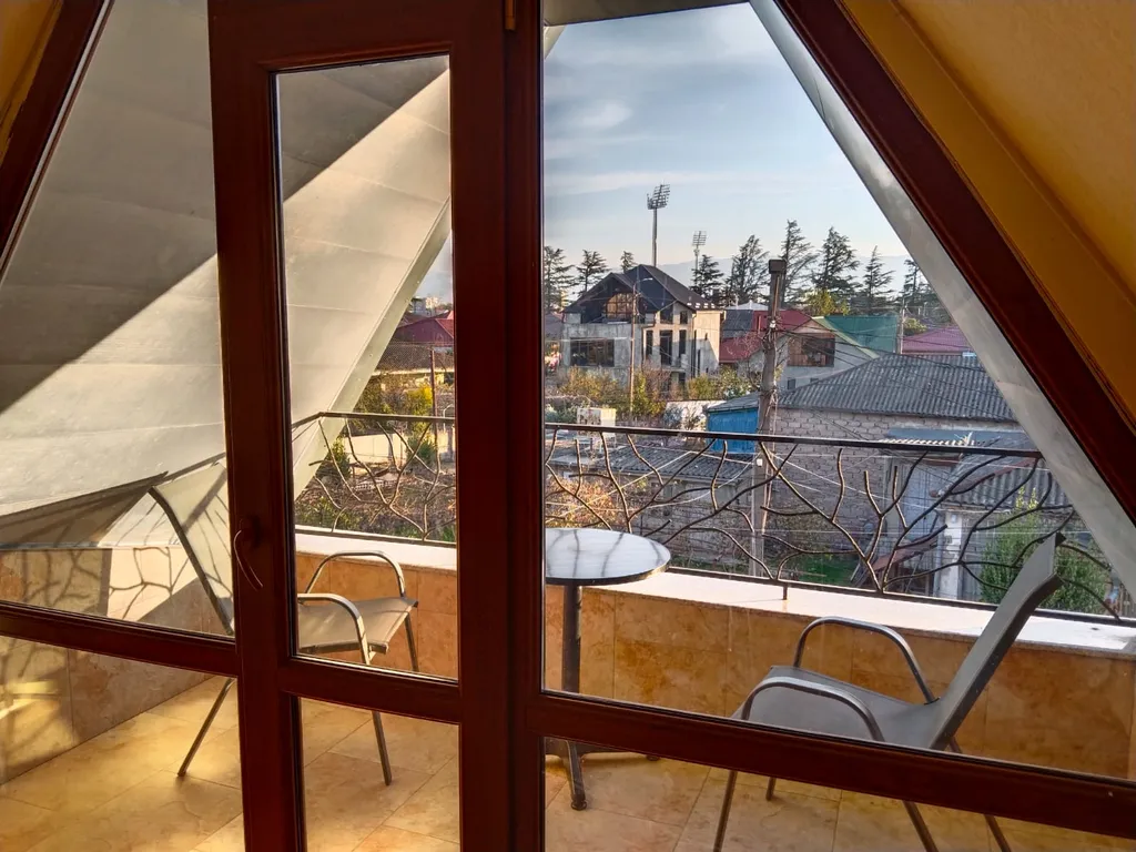 Большой семейный номер с балконом