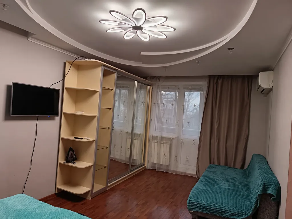 Квартира около дома молодежи