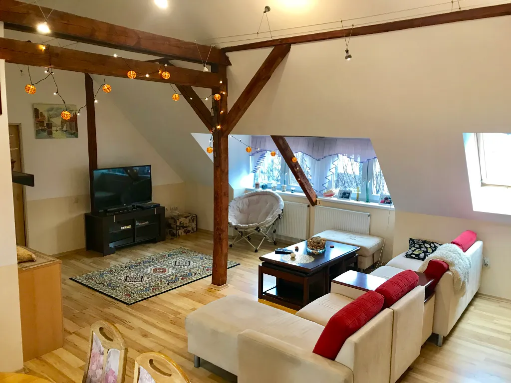 Квартира Уютная квартира-студия в немецкой вилле — Калининград