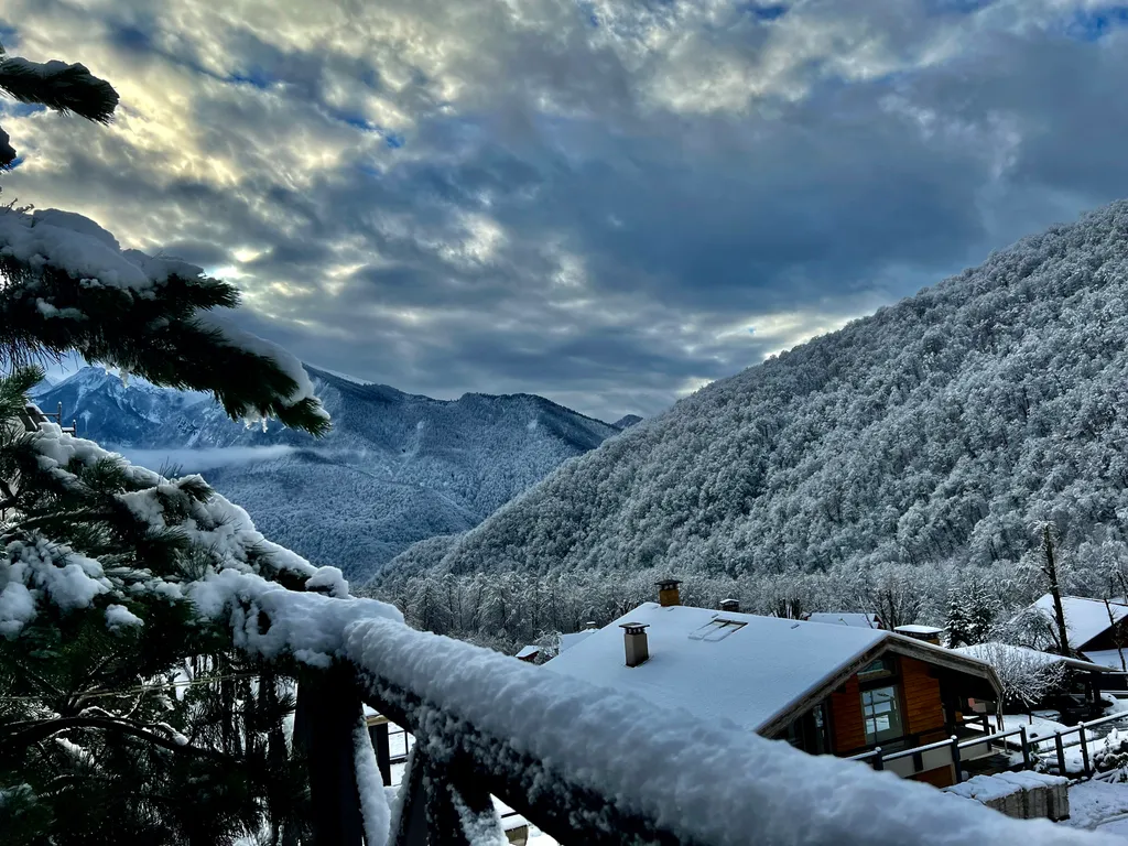 Коттедж Шале в горах — Красная Поляна