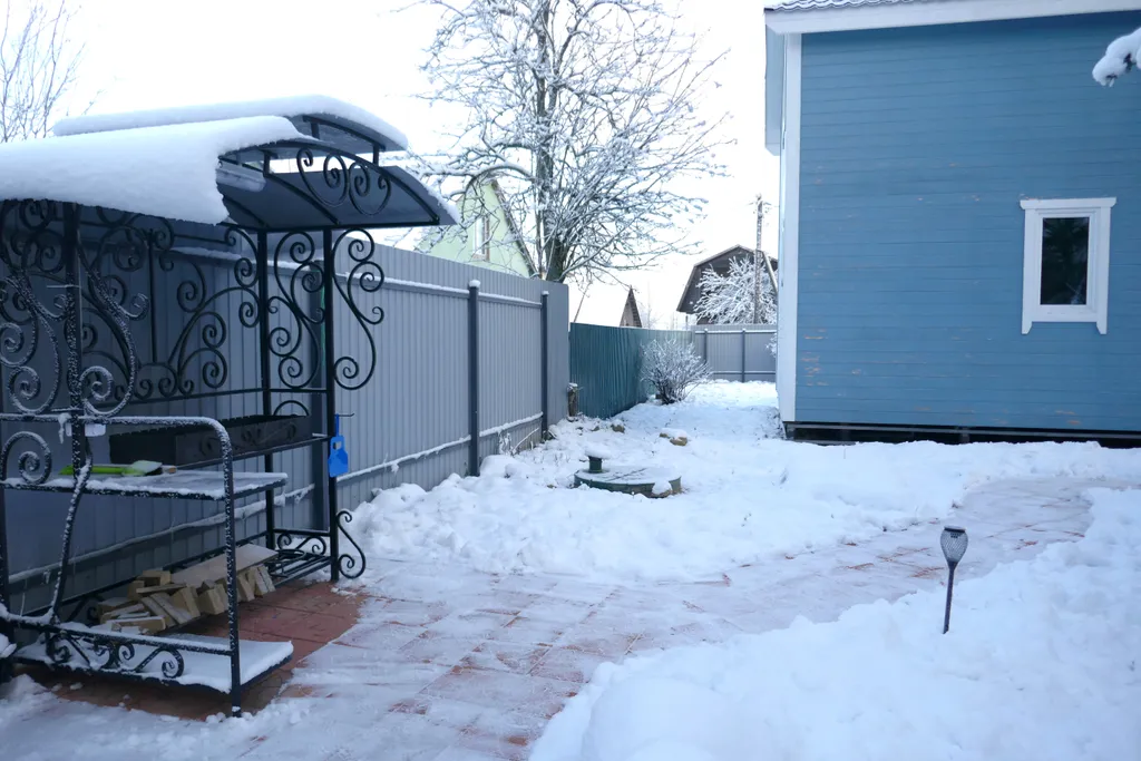 Загородный дом- еловый шёпот