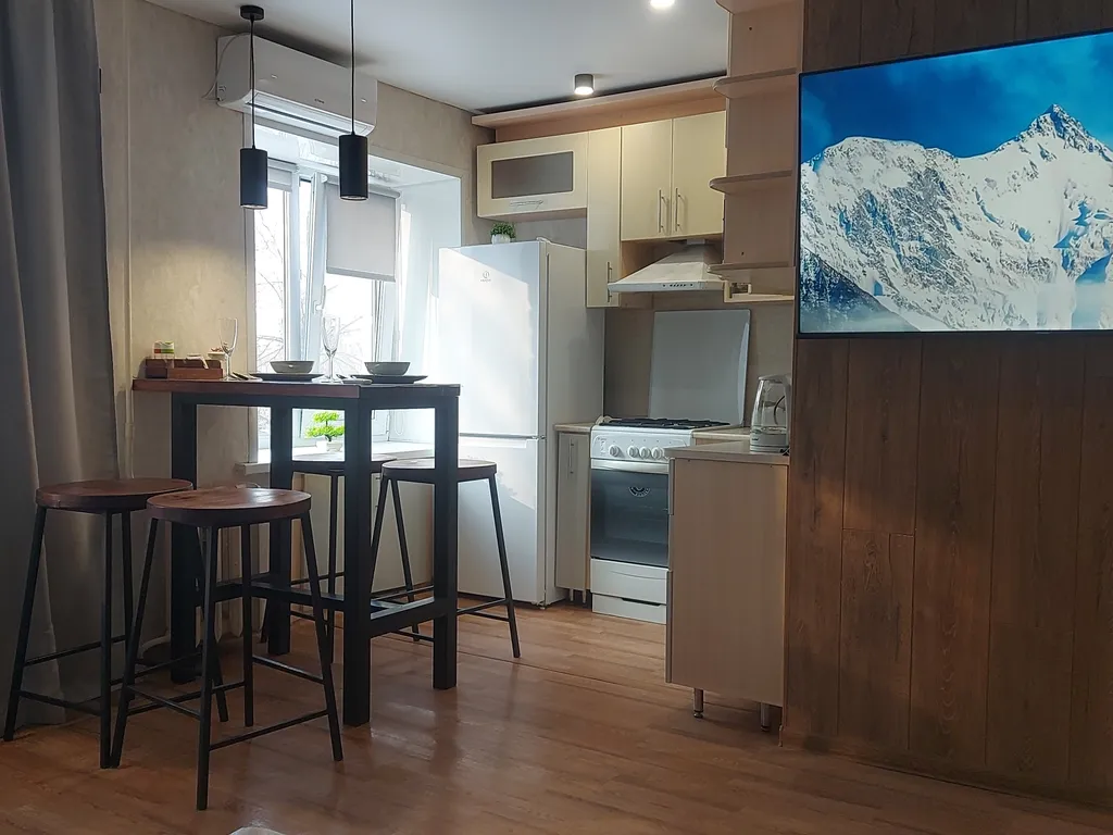 Квартира в 1 минуте ходьбы от нижнекамских терм с новой мебелью