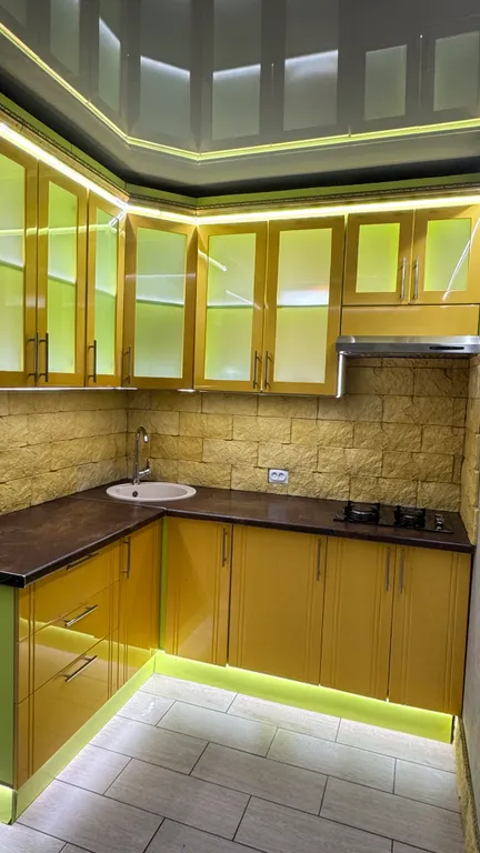 Коттедж с теплым бассейном под открытым небом. На 6 человек.