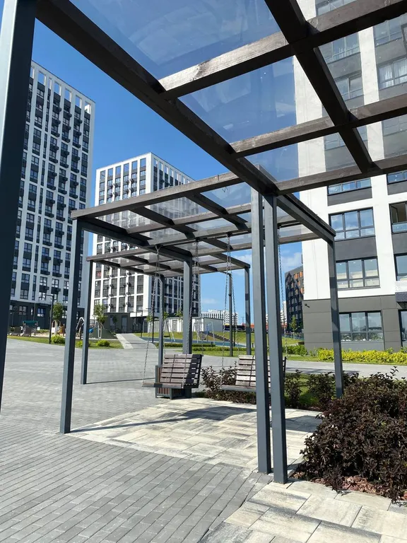 Шикарная квартира рядом трассой при заезде в город, со своей стоянкой