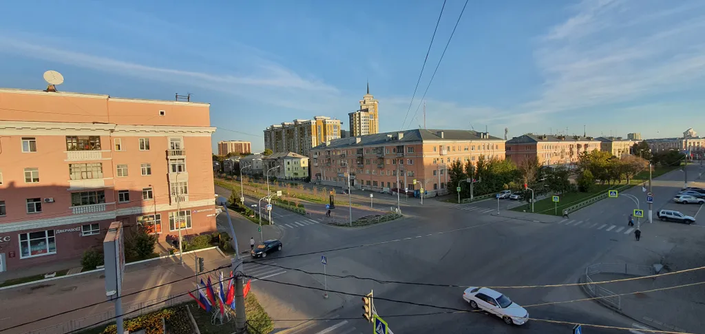 Просторная квартира в центре у парка Изумрудный и площади Октября