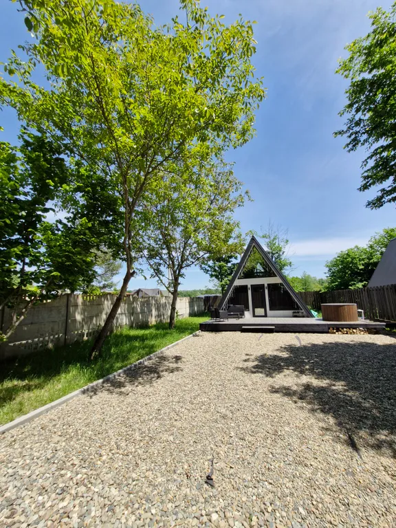 Домик с видом на лес