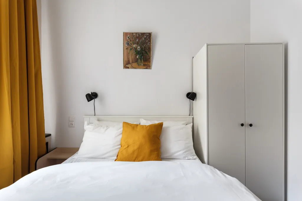 Квартира Комната с санузлом и видом во двор у Исаакиевского собора — Санкт-Петербург