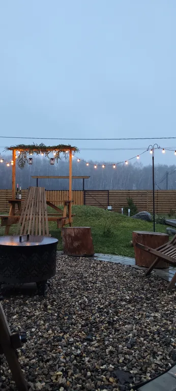 Домик для пар, чаном на дровах и видом на березовый лес в МО.