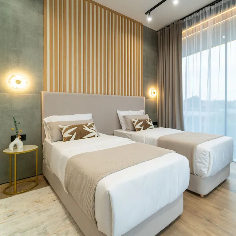 Домик в Икше с сауной и камином (Glassbox108 Premium 2)