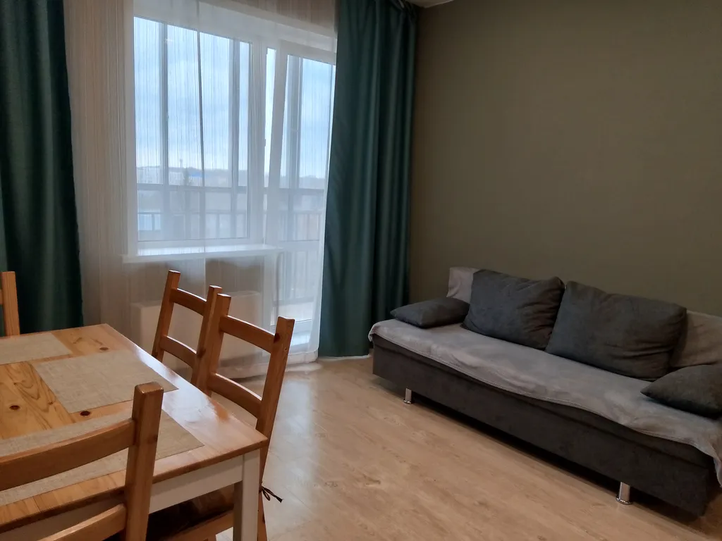 Квартира Уютная евро двушку около аэропорта Толмачево (им. Покрышкина)! — Обь