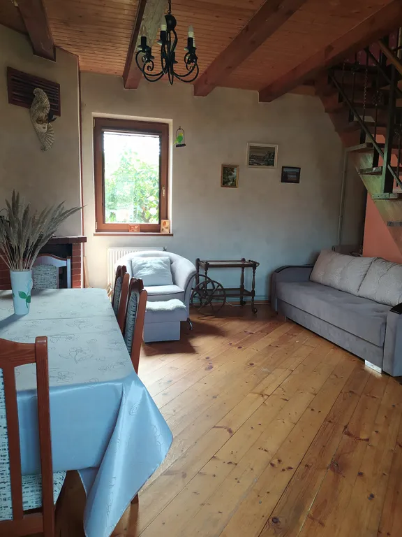 Уютный дом с камином у самого моря