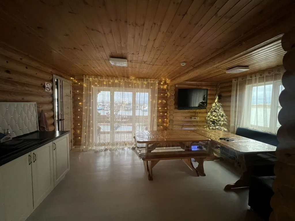 Семейный уютный гостeвoй дом на воде