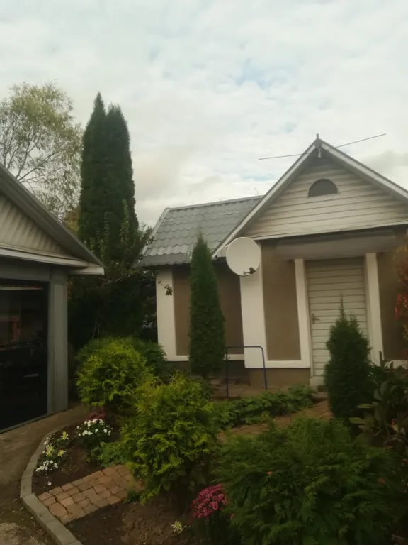 Бунгало в тихом месте старого Пскова у Гремячей Башни и реки Псковы