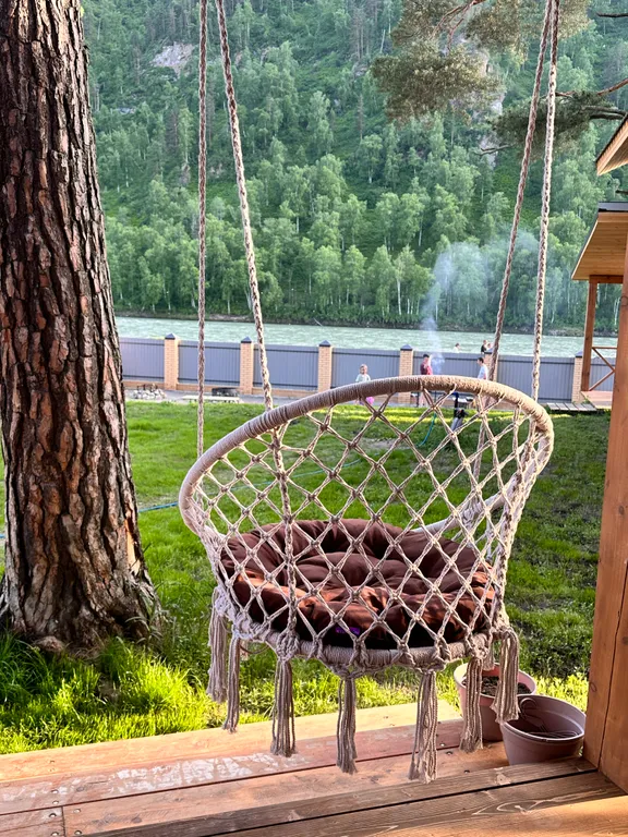 Новый круглогодичный коттедж из бруса на берегу Катуни